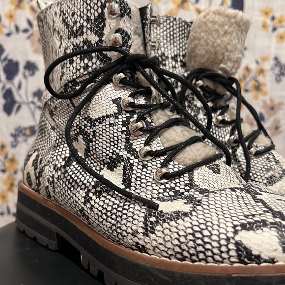 Faux Fur Snake skin combat boots - Picture 8 of 8